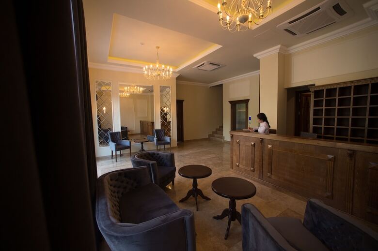 Boulevard Hotel