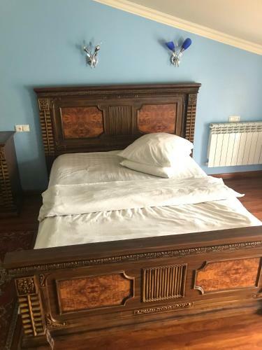 Charents Apartments And Tours