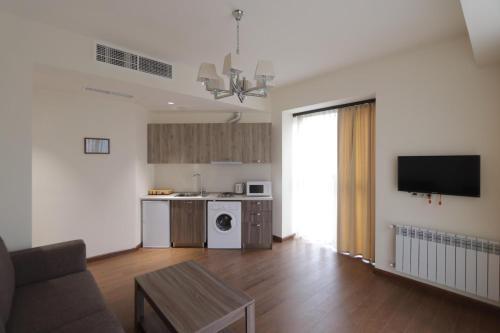 Apartment Near Republic Square #3