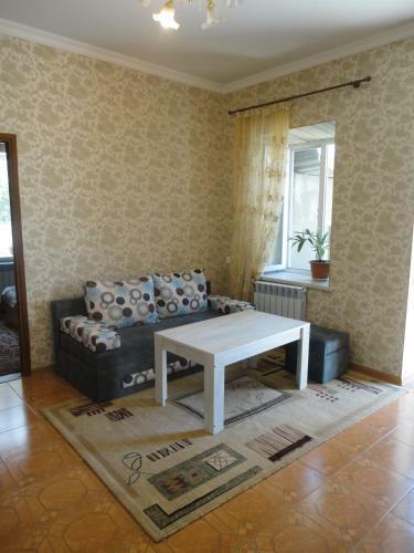 Hostal Like Home Guesthouse