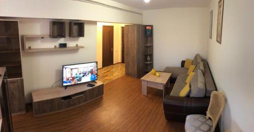 Apartment Near Cascade And Opera, In The Centre