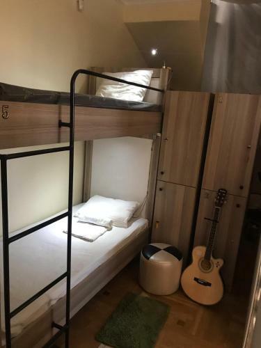 Radiance Hostel And Tours