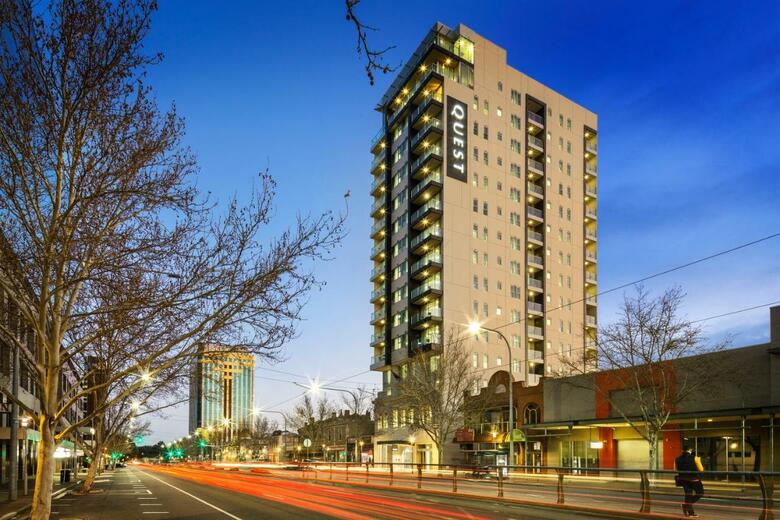 Aparthotel Quest King William South
