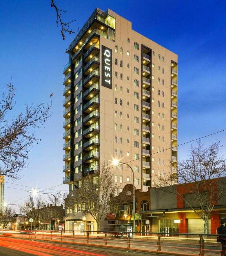 Aparthotel Quest King William South