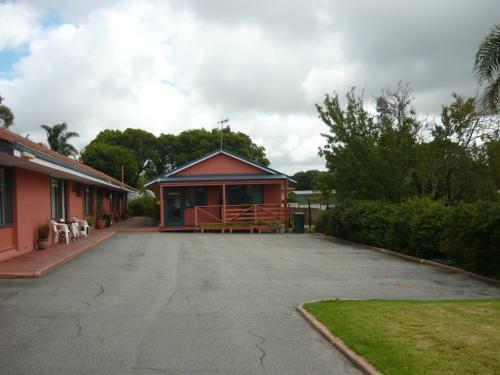 Albany Apartments