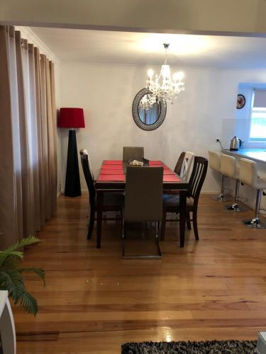 Cowes Holiday Haven - Property 1