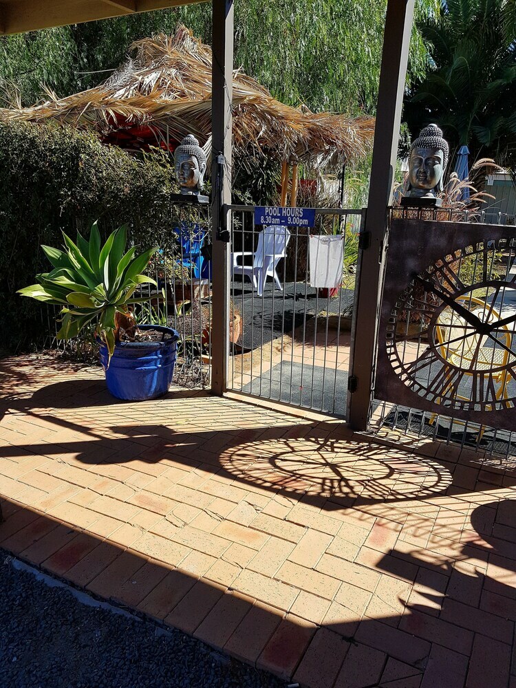 Bidgee Motor Inn -no Pet's Allowed