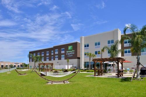 Hotel Holiday Inn Express & Suites Trinity