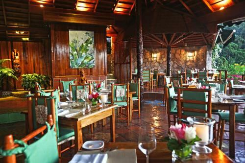 Hotel Ladera Resort