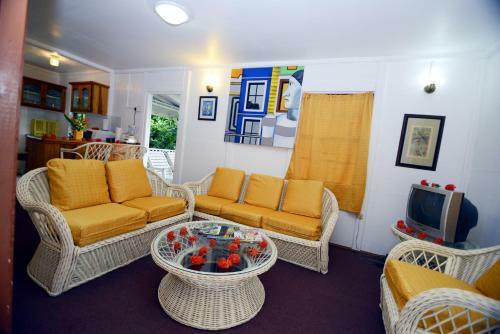 Hotel Hummingbird Beach Resort