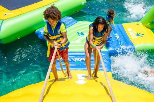 Hotel Bay Gardens Beach Resort