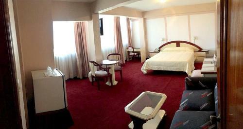 Americana Hotel