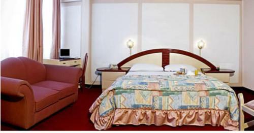 Americana Hotel
