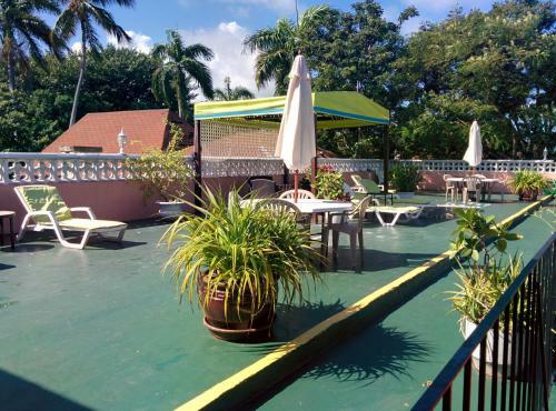 Towne Hotel