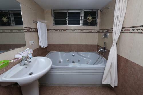 Hotel Golden Deer