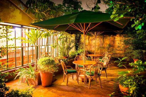 Hostal Leon Villas Guest House