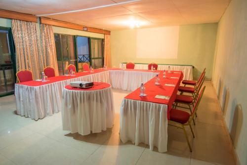 Hostal Leon Villas Guest House