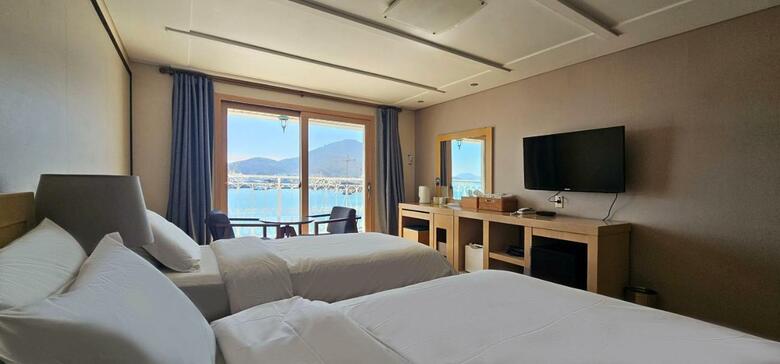 Hansan Hotel