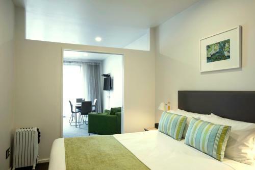 Aparthotel Quest Atrium Serviced Apartments