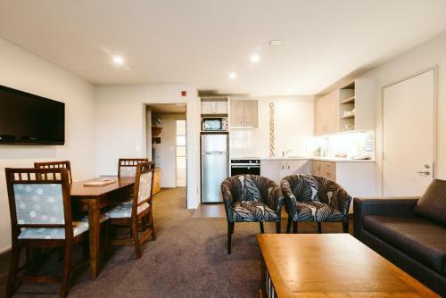 Aparthotel Garden Court Suites & Apartments