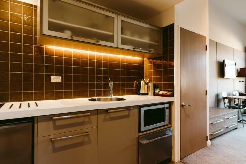 Aparthotel Garden Court Suites & Apartments