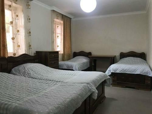 Hostal Guest House Racha