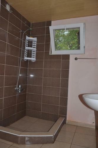 Hostal Guest House Racha