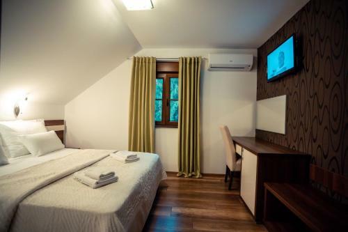 Hostal Golden Lakes Rooms