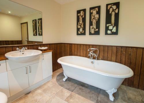 Exeter Court Hotel