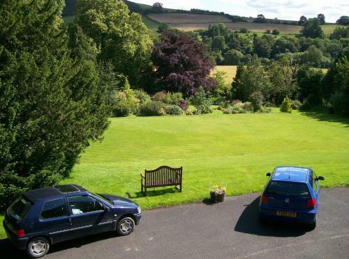 Hostal Whitchester Christian Centre