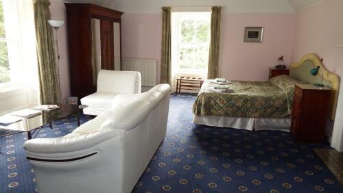 Hostal Whitchester Christian Centre