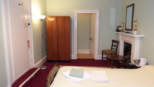 Hostal Whitchester Christian Centre