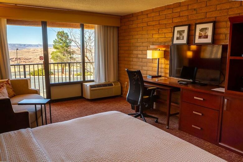 Hotel Courtyard By Marriott At Lake Powell - Page