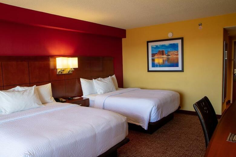 Hotel Courtyard By Marriott At Lake Powell - Page