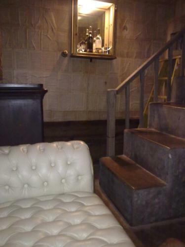 Hostal Stone House B&B