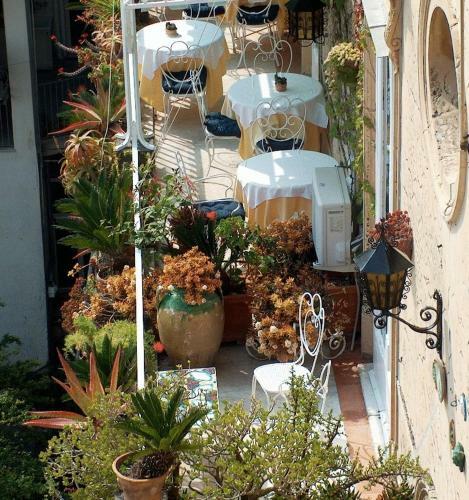 Hotel Casa Raffaele Conforti