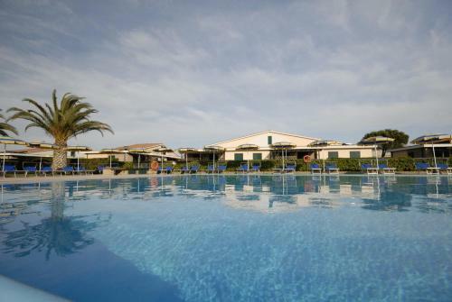 Villaggio Turistico La Cecinella