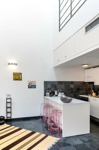 Isola Apartments