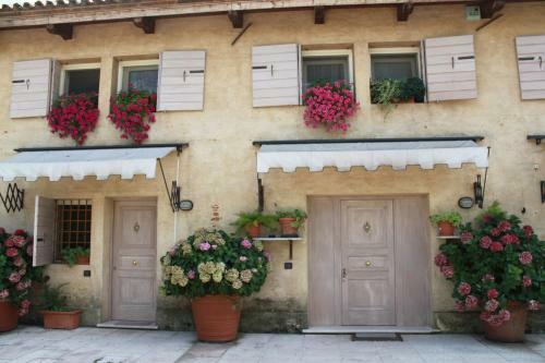 Hostal Guest House La Marignana