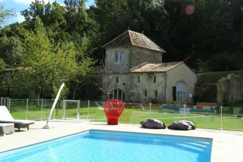 Hostal Ch�teau De Courtebotte