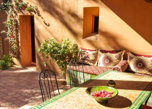 Hostal Dar Sofar