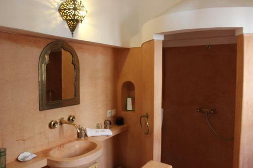 Hostal Riad Jnan El Cadi