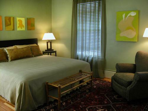 Bed & Breakfast Adora Inn