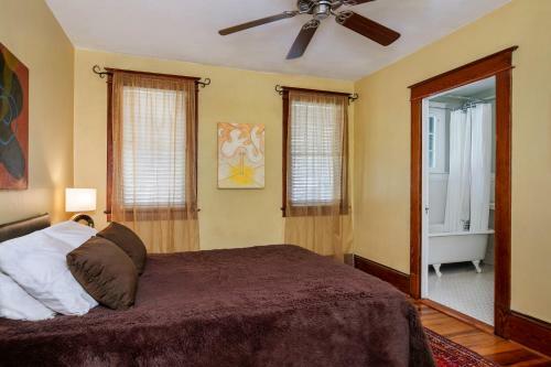 Bed & Breakfast Adora Inn