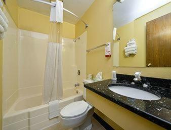 Hotel Super 8 By Wyndham Minot Airport