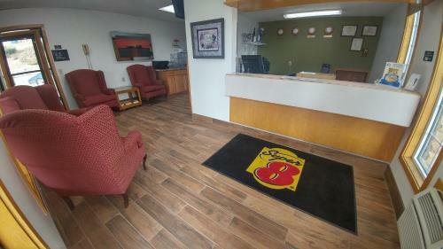 Hotel Super 8 By Wyndham Minot Airport