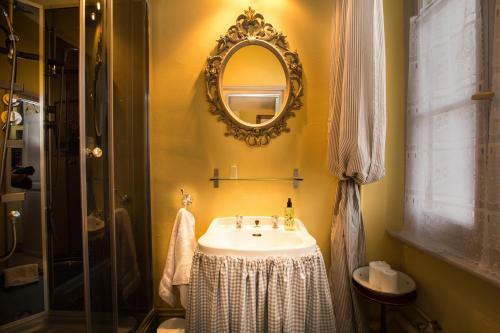 Carcassonne Bed And Breakfast