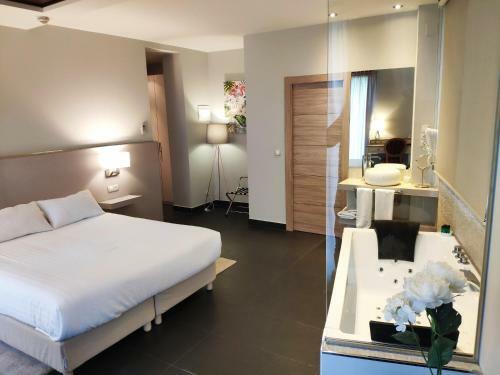 Hotel Puerta Del Arco