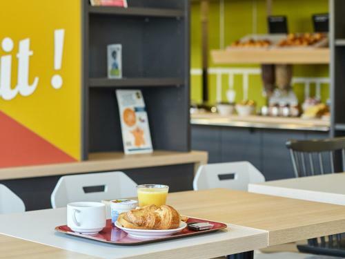 Hotel B&B H�tel La Queue En Brie
