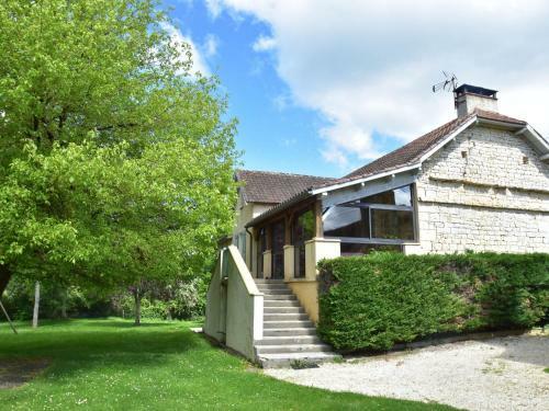 Tranquil Holiday Home In Lavercantiere Near Forest